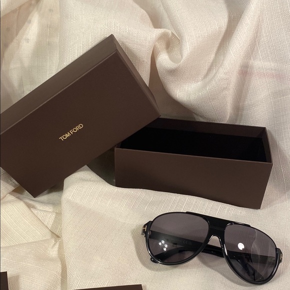 Tom Ford Black Sunglasses with Case - Picture 14 of 16